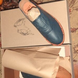 Beek black and tan soft comfortable leather women's loafers shoes size 6 , 9